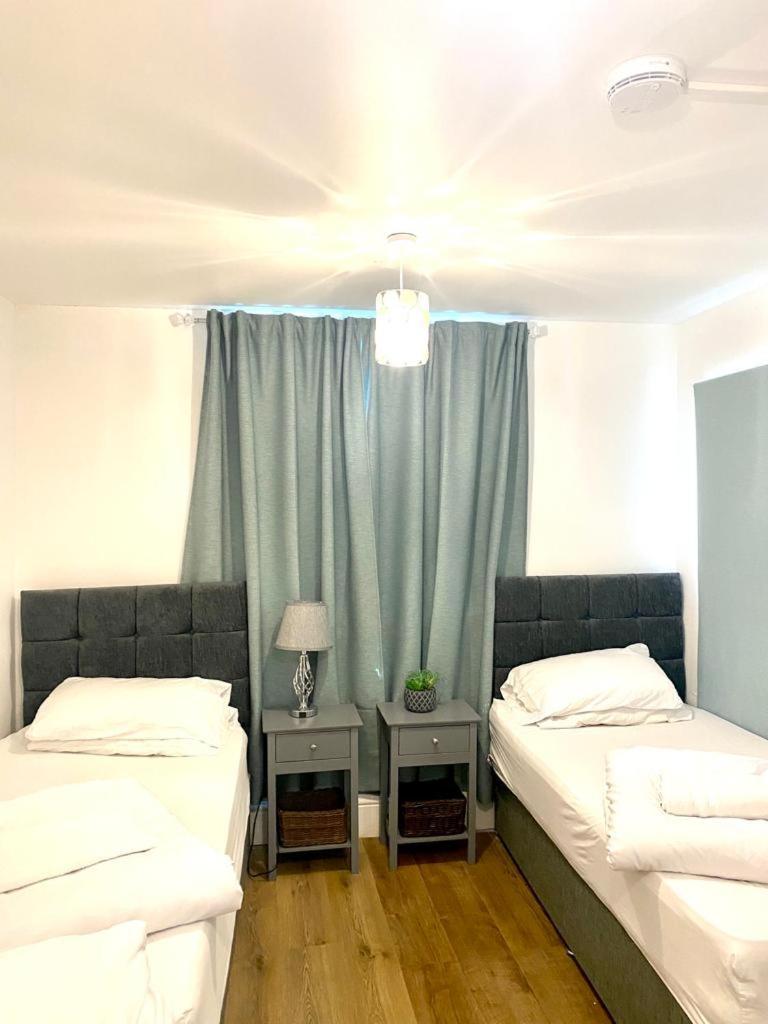 Central Suite, 3 Single Beds 布里斯托 客房 照片